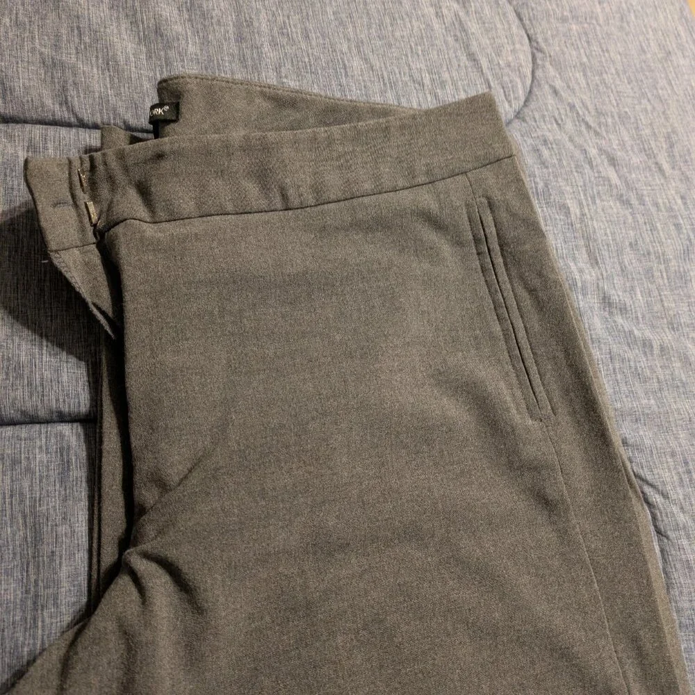 LOWEST PRICE!! BUY TODAY! ~Women's Bundle of two pants. - Picture 6 of 7